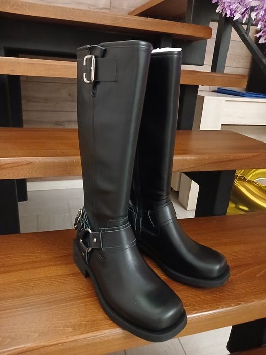 Сапоги женские, новые.