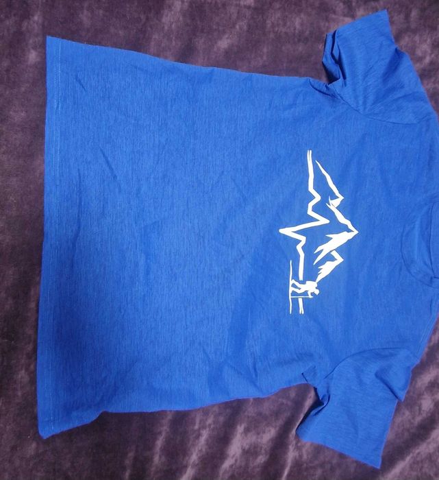 Tricou cu imprimeu munte