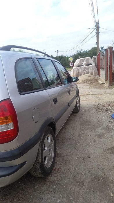De vânzare Opel zafira
