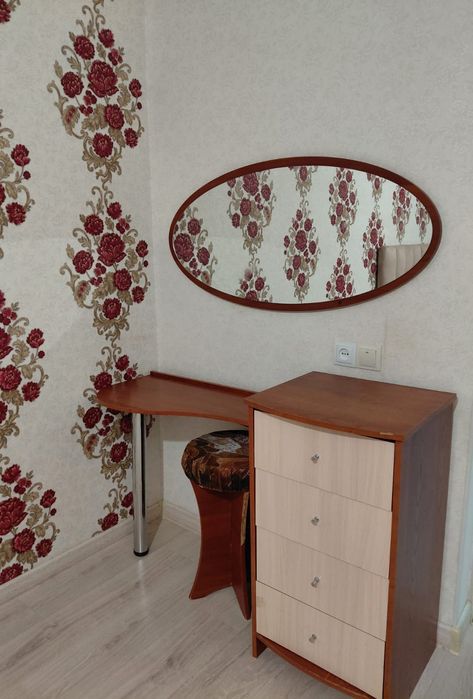 Шифонер тумбасымен  сатамын