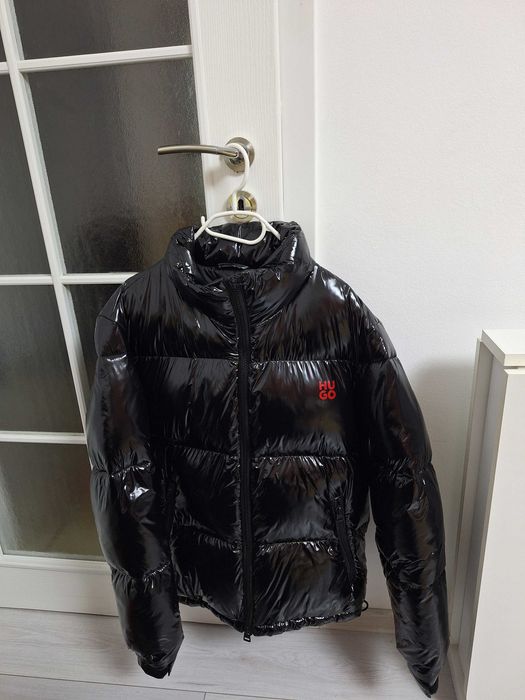 Geaca Hugo Boss noua