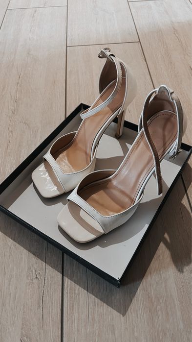 каблук б/у, срочно продаю