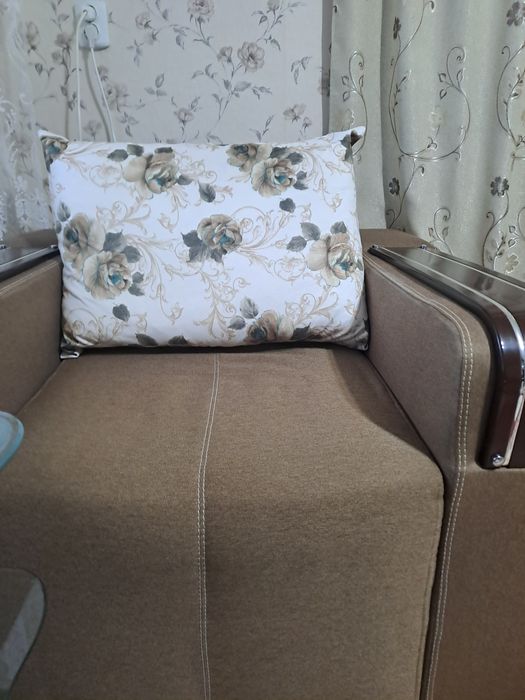 Set fotolii cu perne decorative