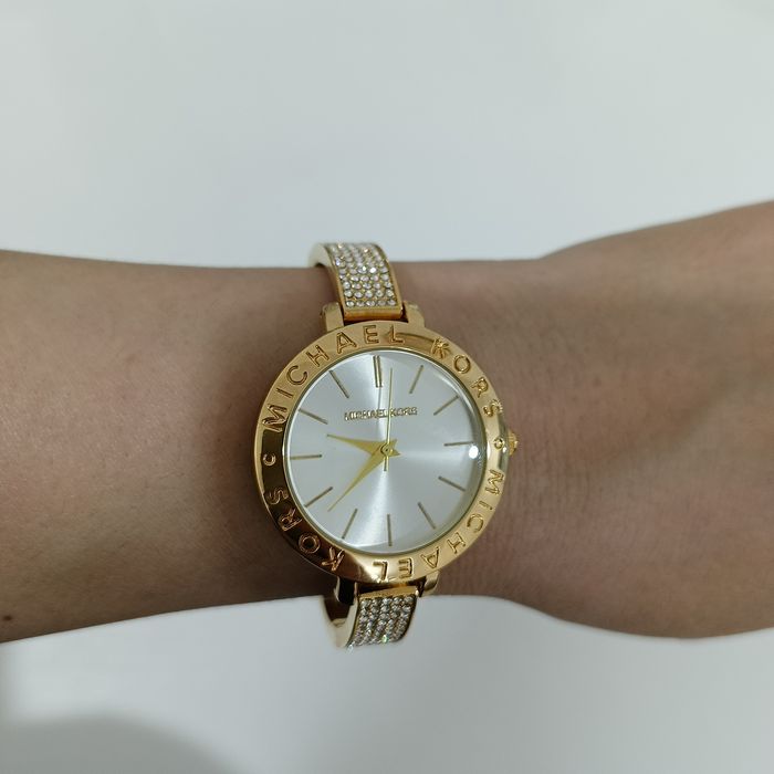 Продам часы новые мужские 13000