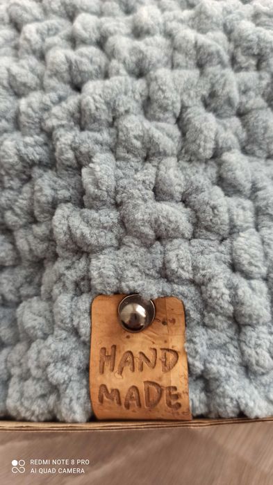 Ръчно плетени бебешки пелени и играчки