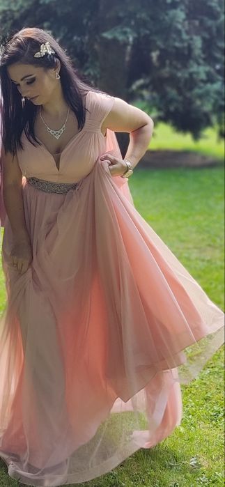 Rochie eleganta cu trena