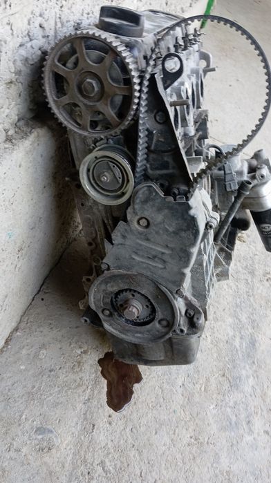Мотор на Пассат б5 1.6л