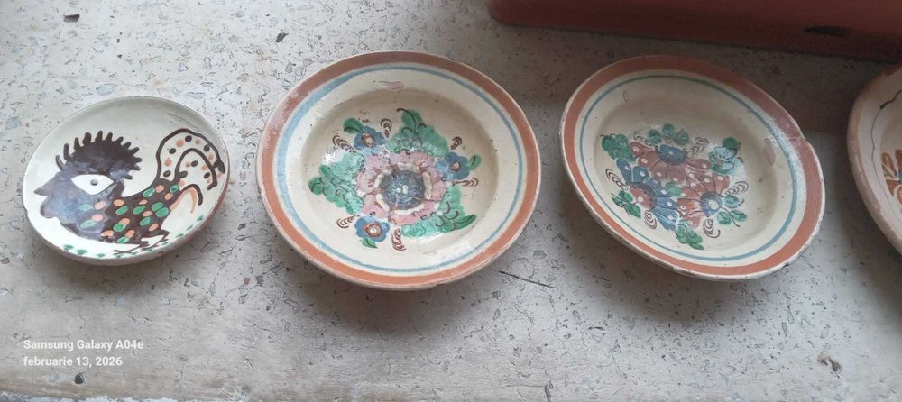 Farfurii vechi din ceramica