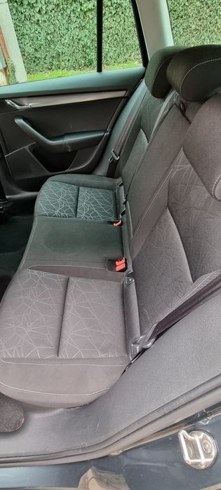 Продавам Шкода Октавия дизел