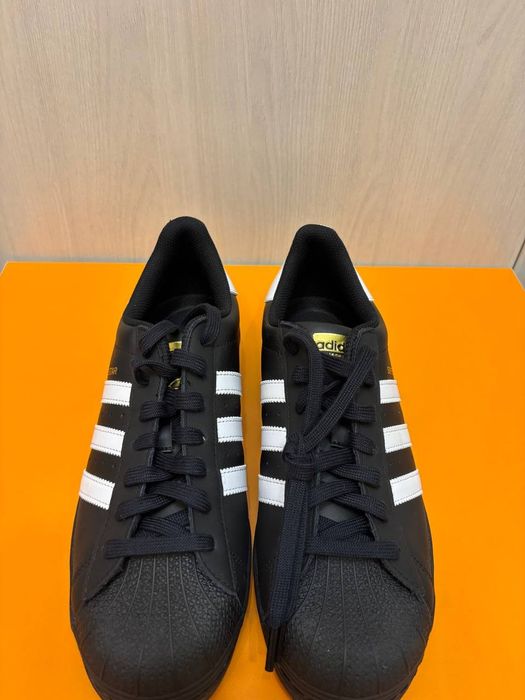 Кроссовки superstar