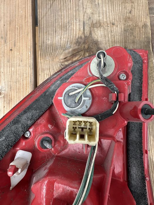 Toyota Rav 4 ляв стоп