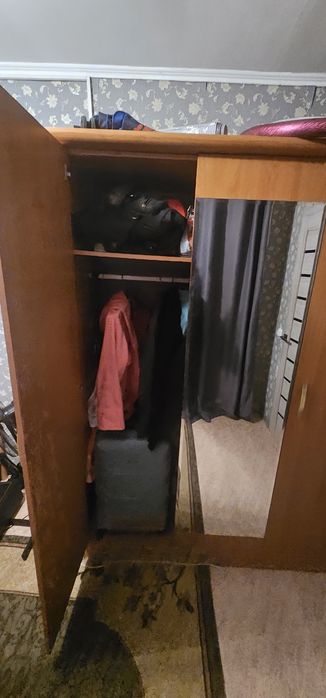 Продам шкаф недорого