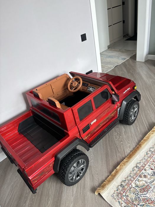 Продам детскую машину