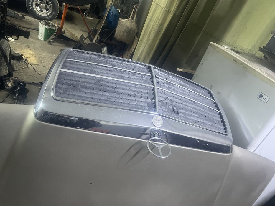 Капот мерс 124 до рест