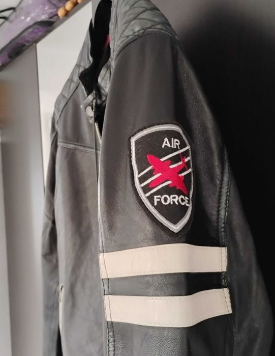 Vând geacă de piele bărbați