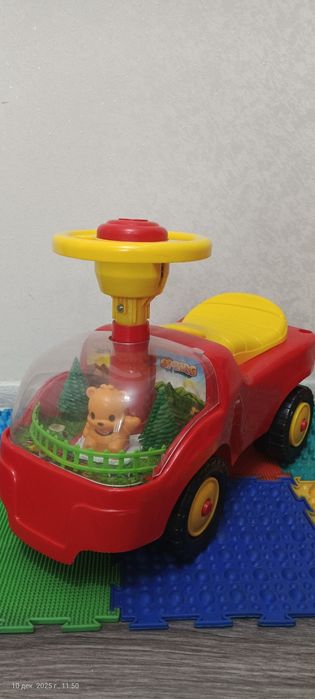 Машинка детская (беговел)