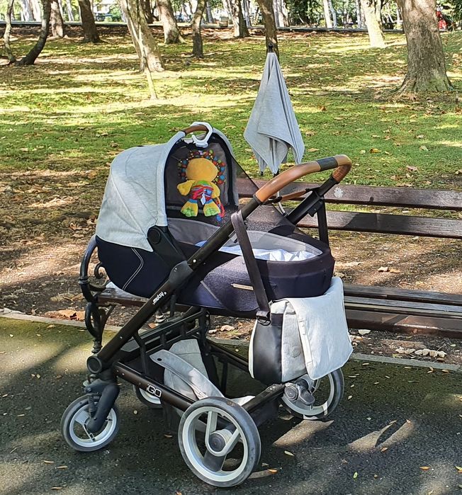 Mutsy IGo+ 2 аксесоара в същият цвят-чадър и зимно покривало