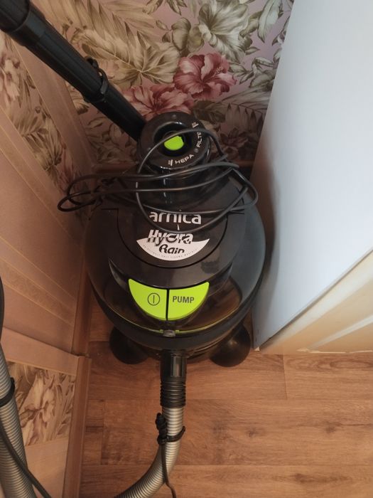 Продам Моющий пылесос Аrnika Hydra Rain.