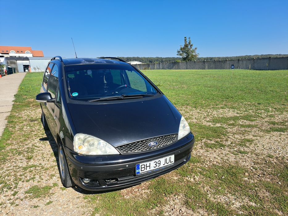 Vând ford galaxy 1.9