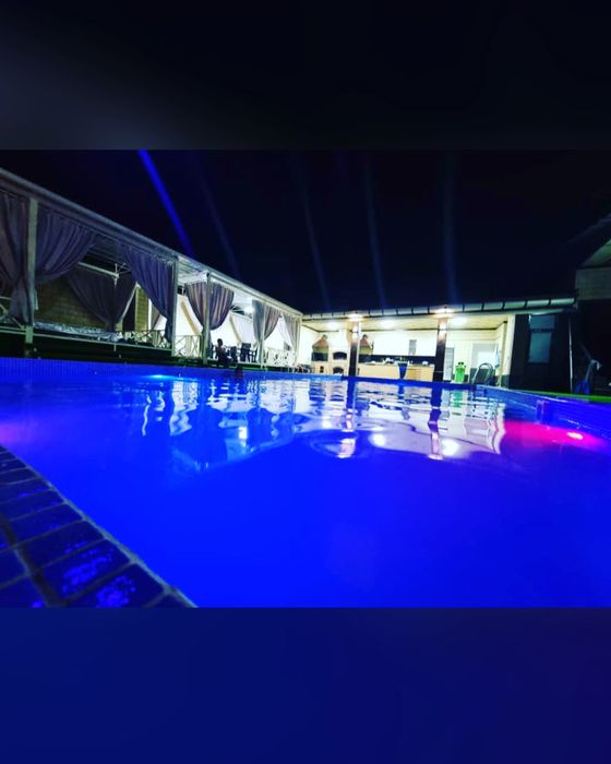 Коттедж дача в городе бассейн с подогревом 10 компютер