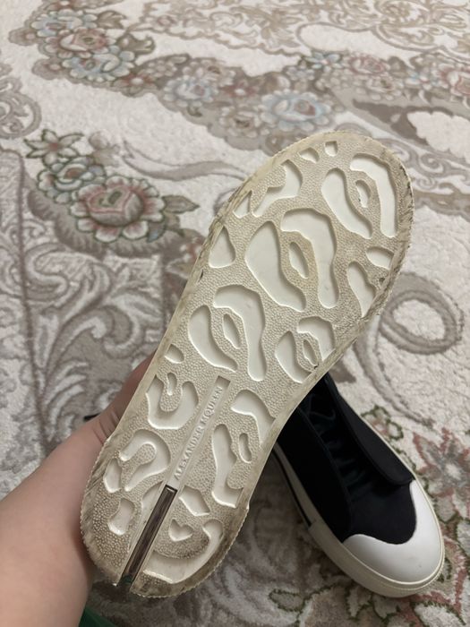 Продам оригинал кросы