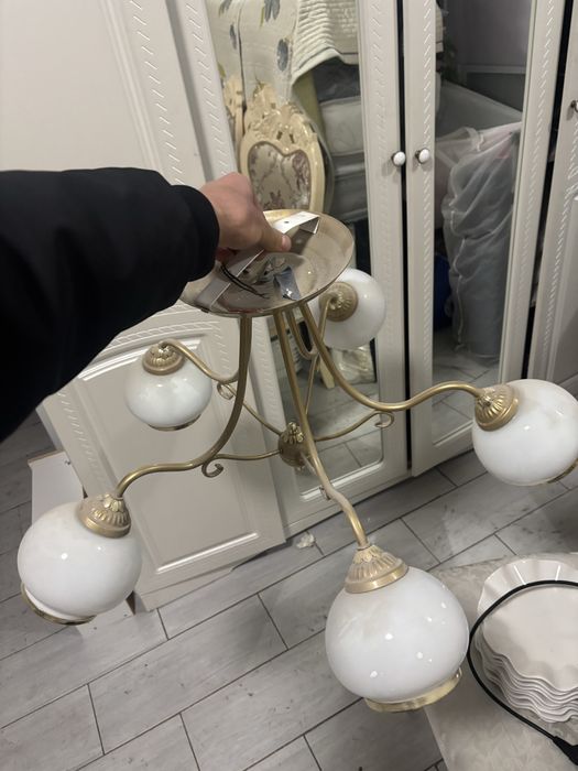 Люстры на выбор отличные