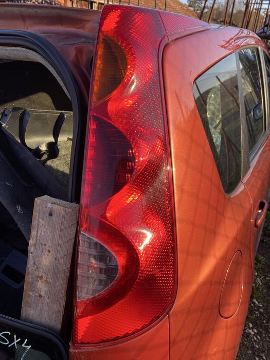 Десен стоп Nissan Note