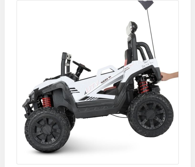 Продаеться детьский электро мобиль