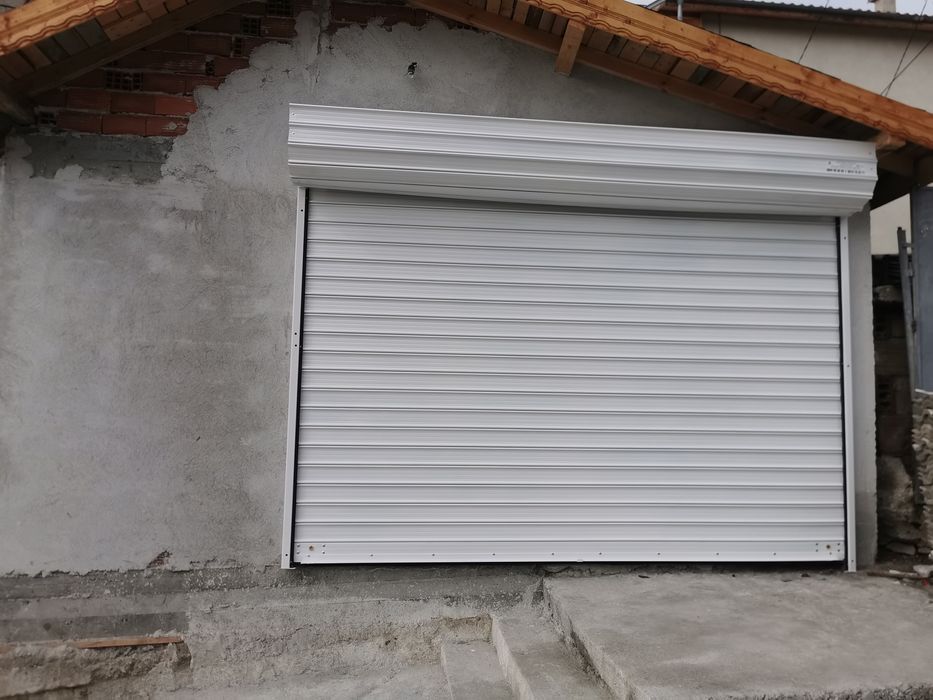 Ролетни, гаражни, индустриални, секционни, портални врати