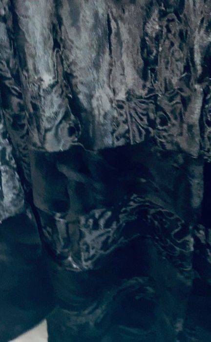 Шуба каракуль черная