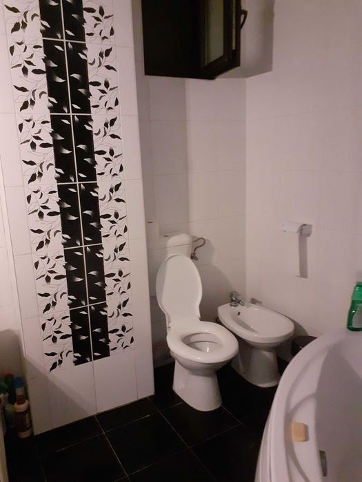 Dămăroaia, 3 camere bloc boutique