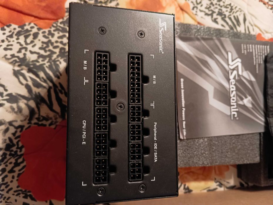 Продавам 850 вата захранване SEASONIC