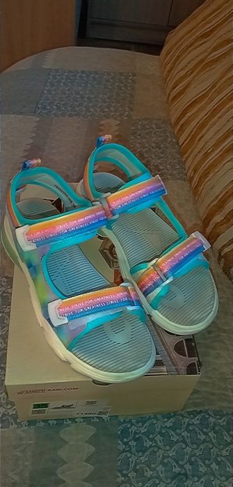 Босоножки  сандали девочкам  35размер