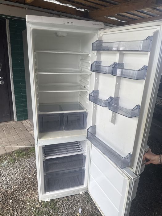 Продам холодильник VESTEL