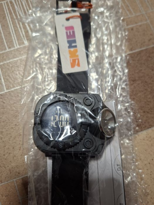 Часы фонарик для велосипедистов