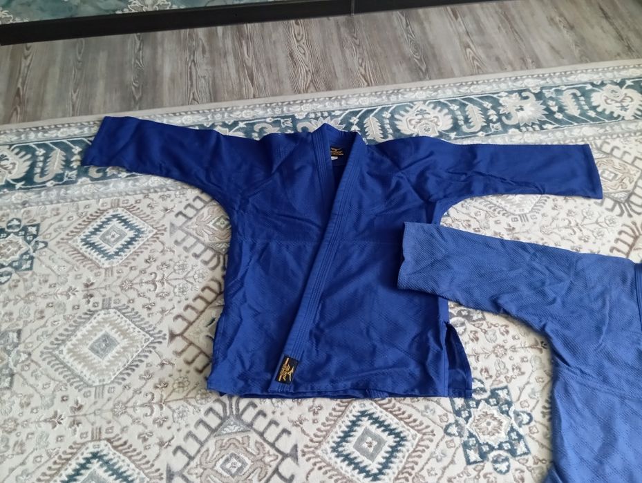 Кимано для дзюдо .Продаётся