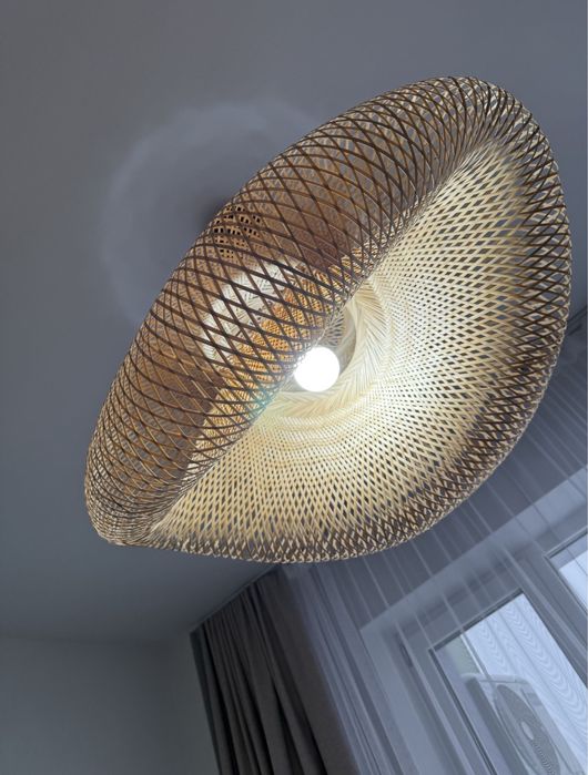 Продаю люстру