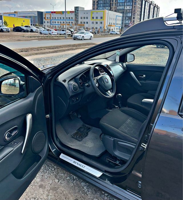 Renault-Sandero/Stepway,АВТОМАТ,2015г