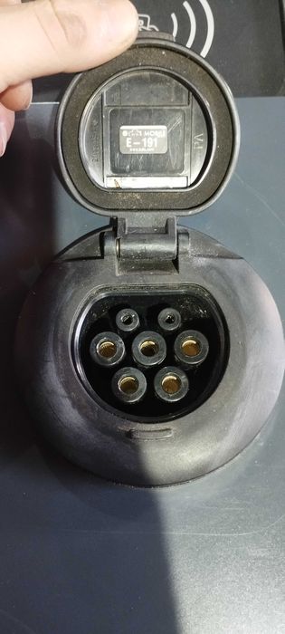 Зарядна станция за електрически автомобил