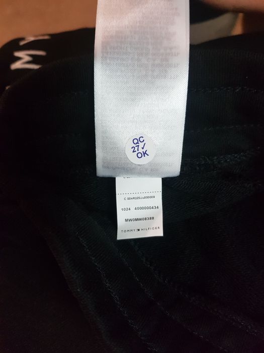 vand pantaloni tommy hilfiger negrii