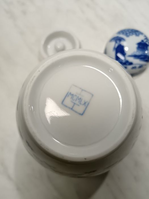 Джинджифилов порцеланов буркан за чай или подправки, двоен капак