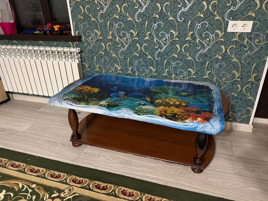 Красивый журнальный стол