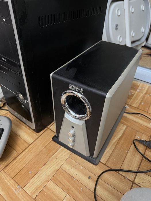 Блок, акустика, клавиатура, плеер