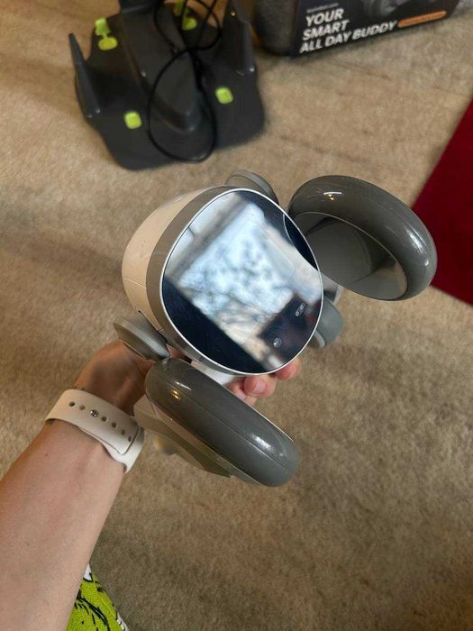 Loona Pet Bot – robot Inteligent, ca nou + statie de incarcare