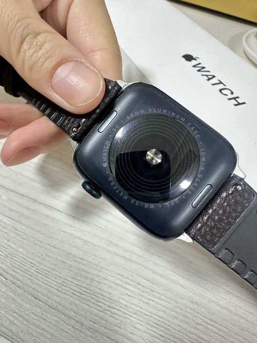 Продам aple watch