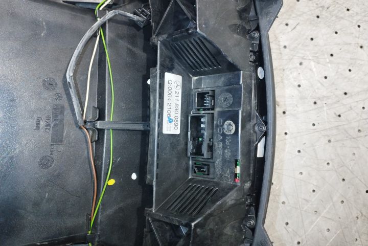 Comanda clima 211 830 0890 Mercedes-Benz E-Class W211/S211