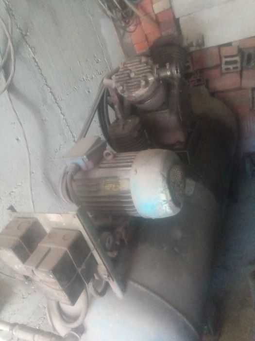 УК 50 компресор за въздух