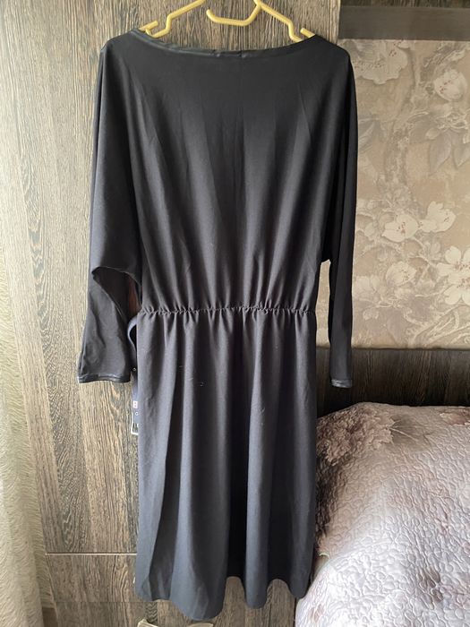 Продам платье 52 размер