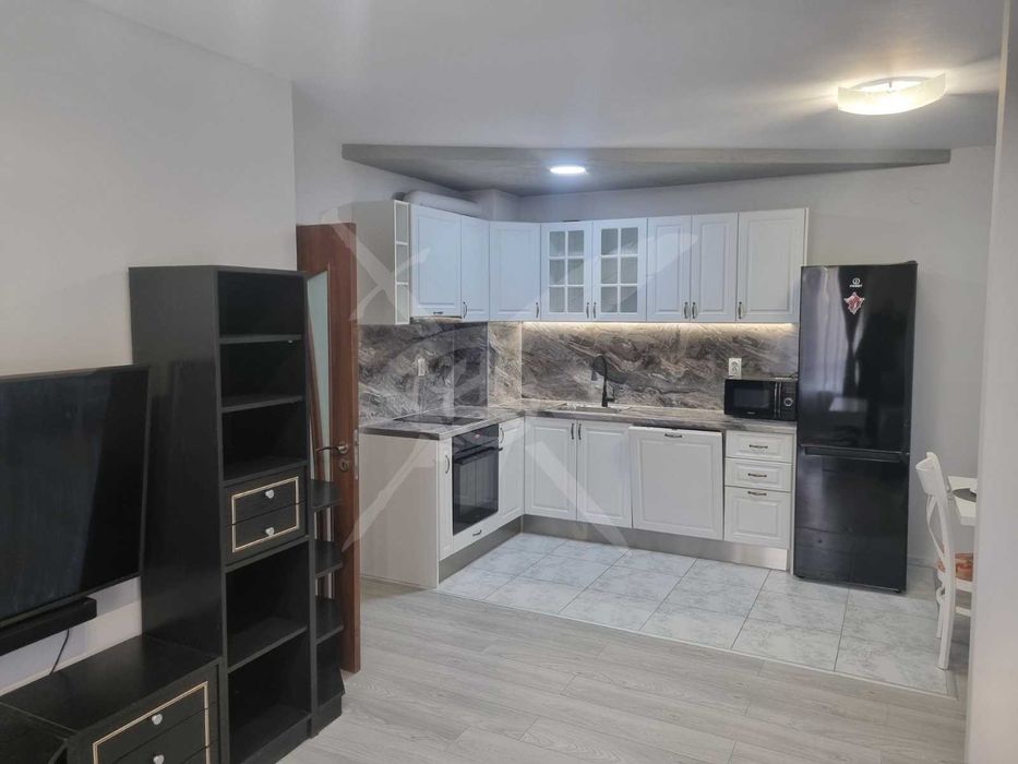 Дава се под наем Тристаен апартамент в Пловдив, Южен - 82 кв.м за 714 € - Снимка #10