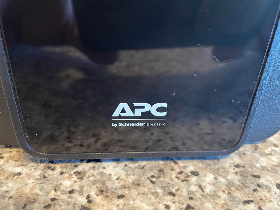 APC Easy UPS surse de curent Line-Interactive 2,2 kVA 1200 W 6 ieșirII